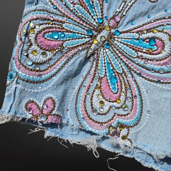Y2K Angels Cut Off denim Shorts Size 8 Embroidered Rhinestone Butterfly 2000s - Picture 2 of 7